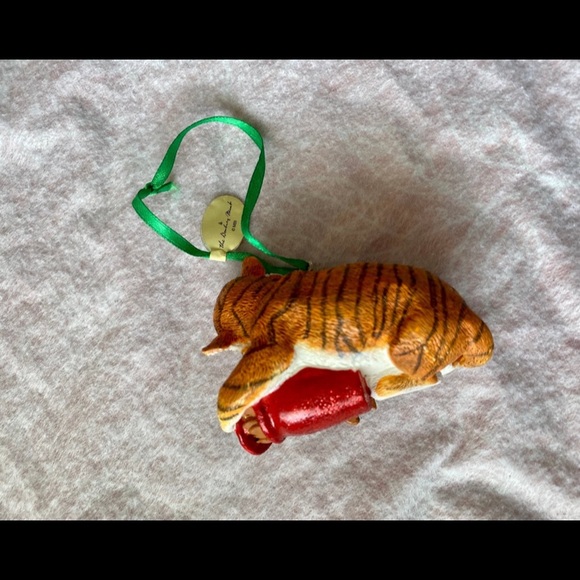 Danbury Mint Tiger ornament - Picture 2 of 3